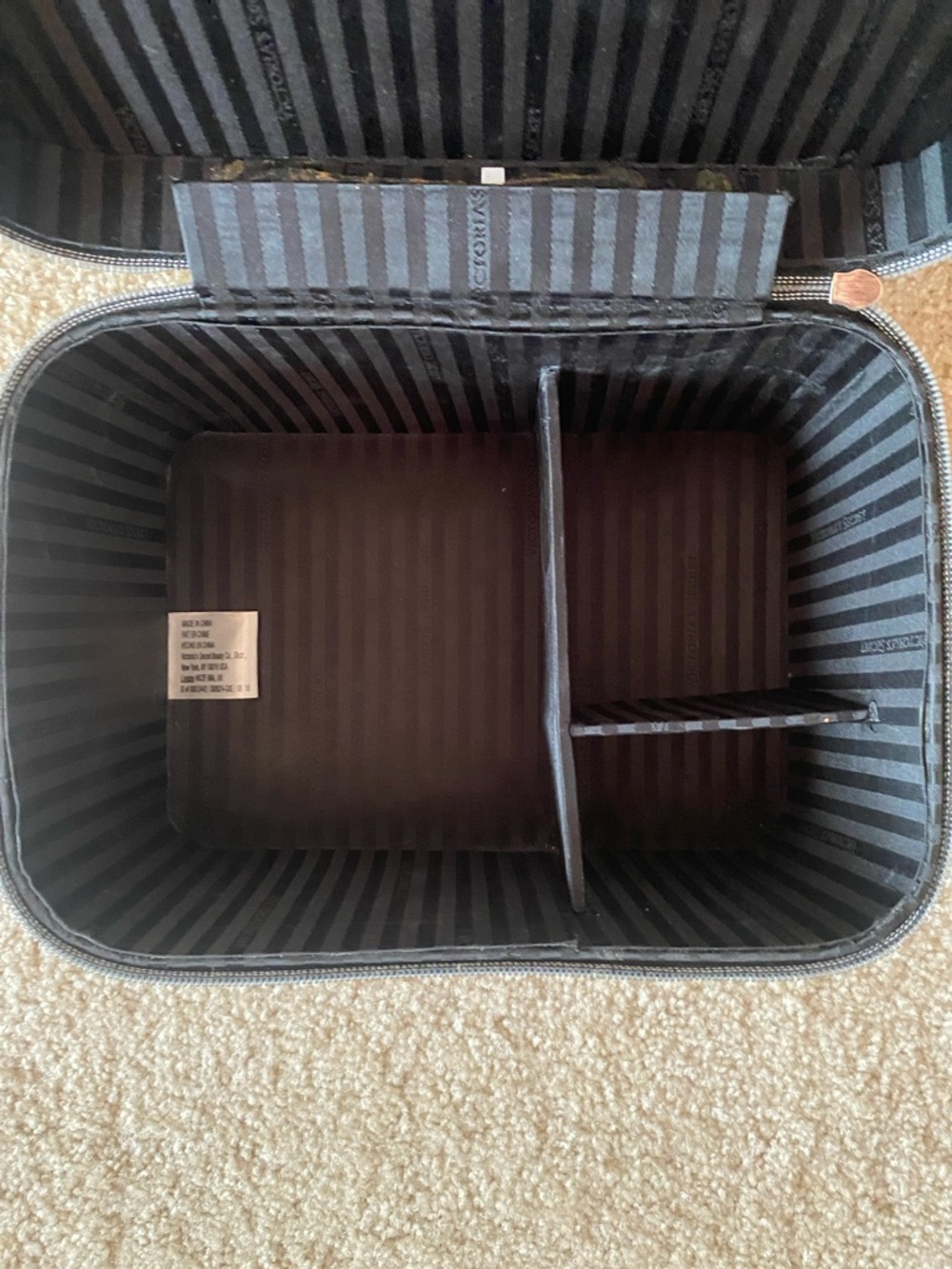 Victoria's Secret Rose Gold and Glitter Cosmetic Case - Picture 7 of 7